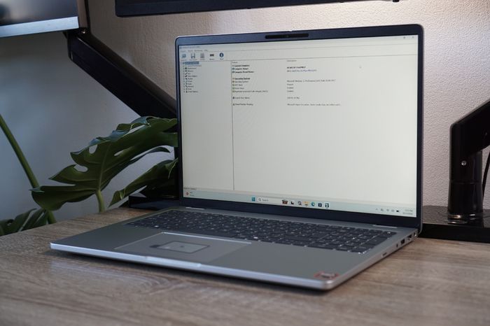 New Dell Pro 16 Plus (PB16255) | 16" FHD+ | Ryzen Ai | 16GB | 512gb