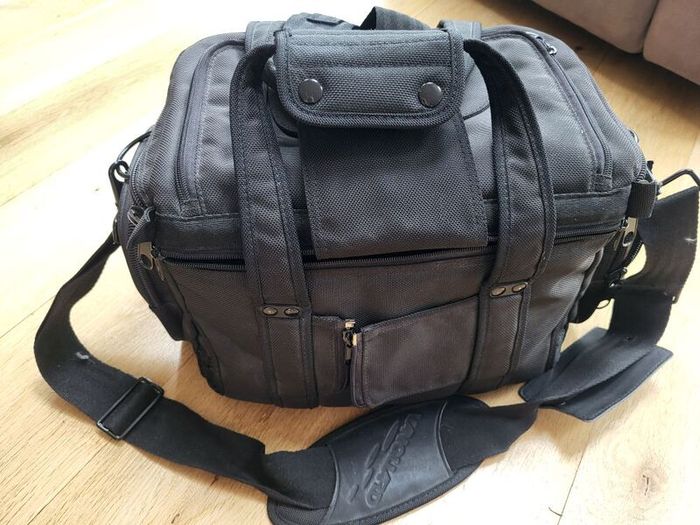 Vanguard camera bag