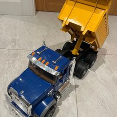 bruder mack truck