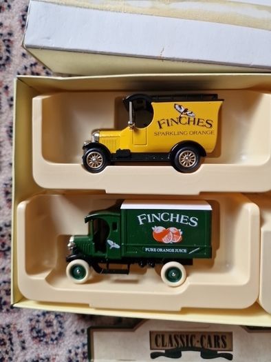 Collectable die cast cars