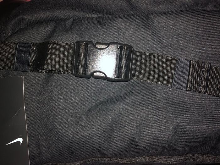 nike crossbody shoulder tech bag brand new