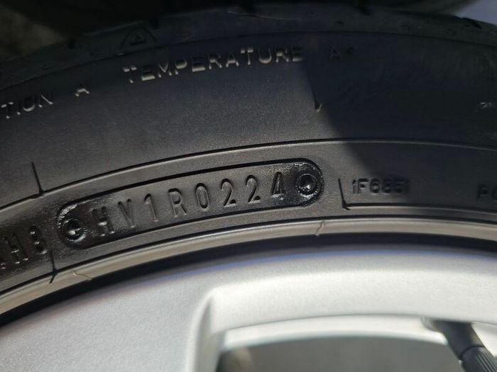 Genuine Audi 17" Alloy Wheels & Falken Azenis FK520 Tyres (225/45/R17)