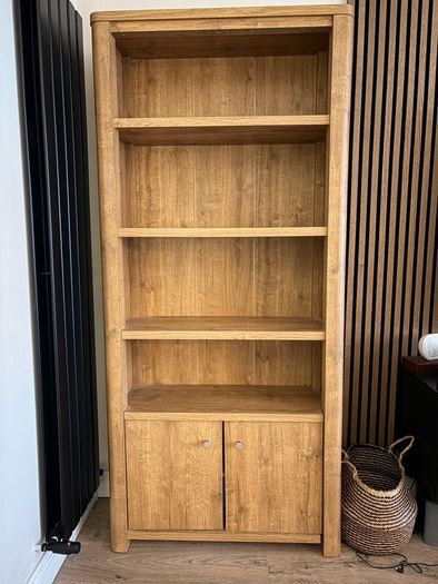 TV and matching bookcase