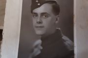 militaria: army release book and picture