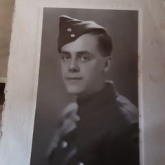 militaria: army release book and picture