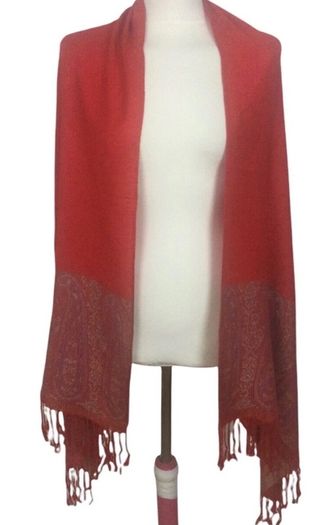 Ladies Red Paisley Rectangular Wrap Shawl With Tassle Fringe L 70 In X W 27 In
