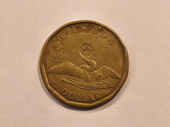 Canadian Coin Mixed Approx 70 Coins Canada Dollars Toonie