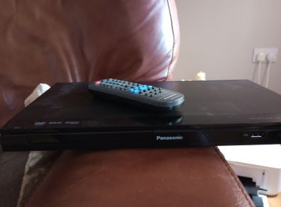 DVD/Blu-ray player (Panasonic)