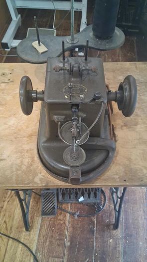 Allbrook & Hashfield Success Leather Glove Sewing Machine Complete with Table