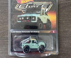HotWheels Collectors Elite 64 Land Rover Defender