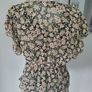 floral top size small Image 4