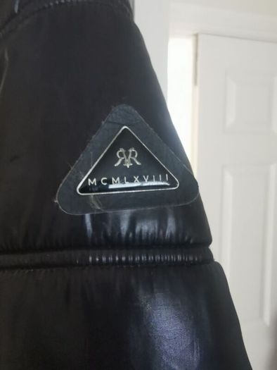 jacket River Island