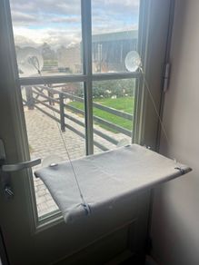 cat bed (bird watching chillaxing window lounge bed)