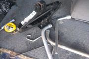 any car car jack or spear wheals