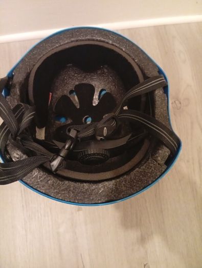 Quality Universal Helmet M-Size 2months old