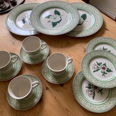RHS Applebee Delf; Plates, cups & saucers