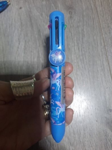 smiggle multi coloured pen
