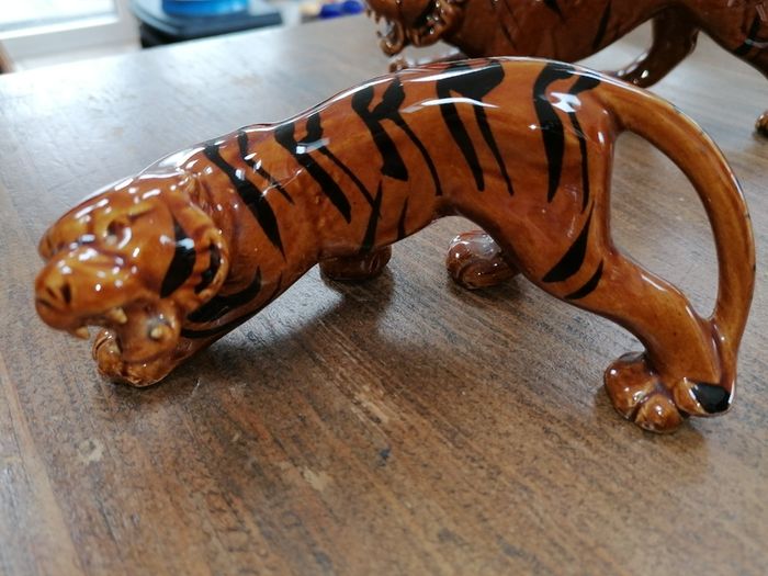 Set of two vintage ceramic Bengal tigers
