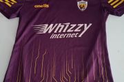 (Tight Fit) Wexford GAA O'Neills Gaelic Football/Hurling Jersey (Adult Small) FREE POST