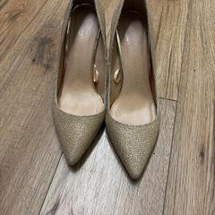 High heels gold sparkling size 6