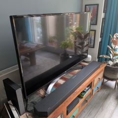 LG 49" 4K Ultra HD Smart TV Excellent Condition