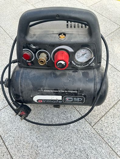 Air compressor