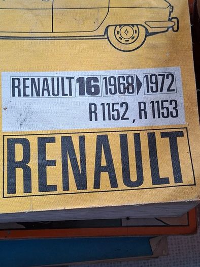Manual Renault 16 models R1152 and R1153 produced between 1968 and 1972, Postage Available or Collection