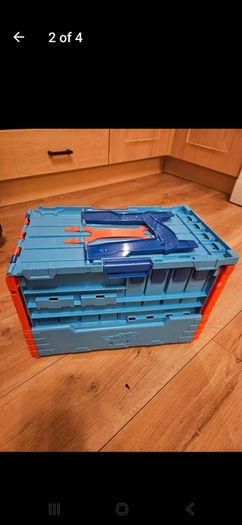 Hot Wheels Track & Stunt Garage