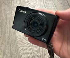 Canon S90