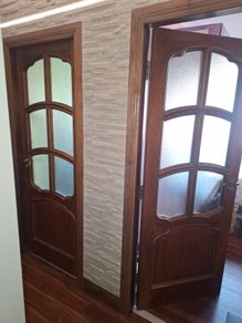 Deanta door /solid walnut
