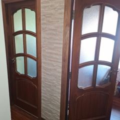 Deanta door /solid walnut