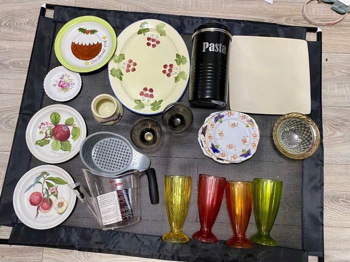 Bundle of Kitchen Items
