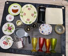 Bundle of Kitchen Items