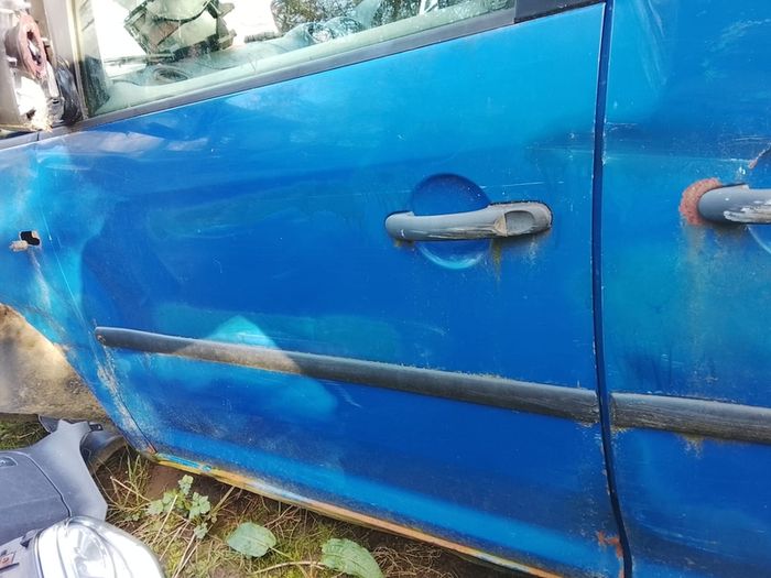 05 Volkswagen caddy for breaking