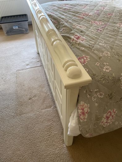kingsize bed