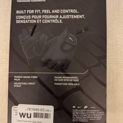 Men's training gloves