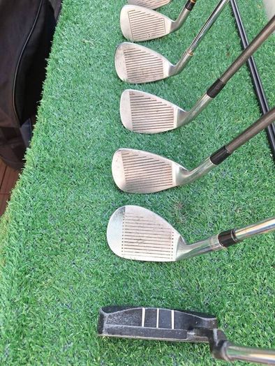Golf clubs. Full starter set and bag.