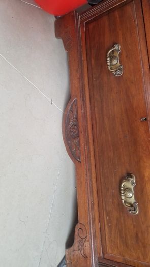 Victorian/Eastlake-style chest of drawe