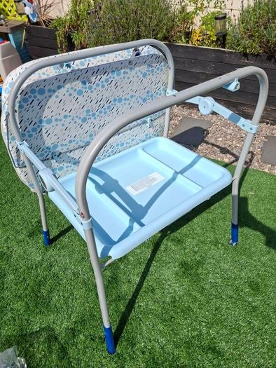 chicco baby bath and changing table