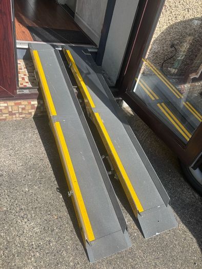 Portable wheelchair ramp