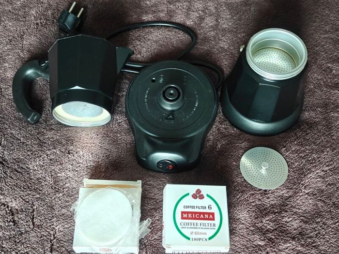 Electric Moka Pot, 6-Cup Espresso Maker, Like New, 200 Filters, Half-Dose Insert