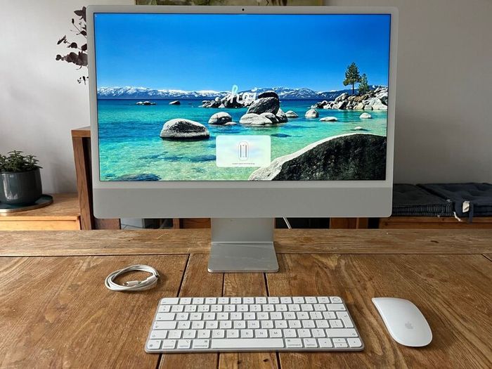 Apple 24 iMac M1 8-Core CPU / 8-Core GPU  Silver