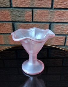 Bormioli Rocco Primavera Pink Satin Frosted Sundae/Ice Cream Dessert Dish