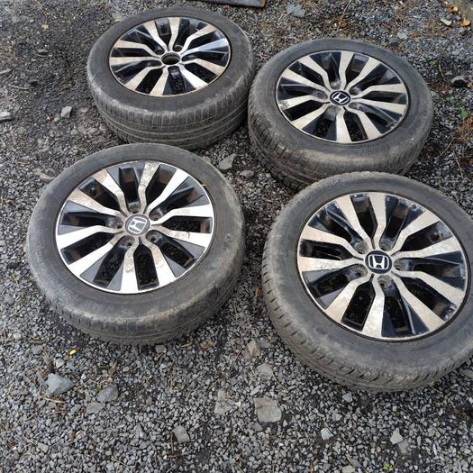 Honda alloys wheels 16"