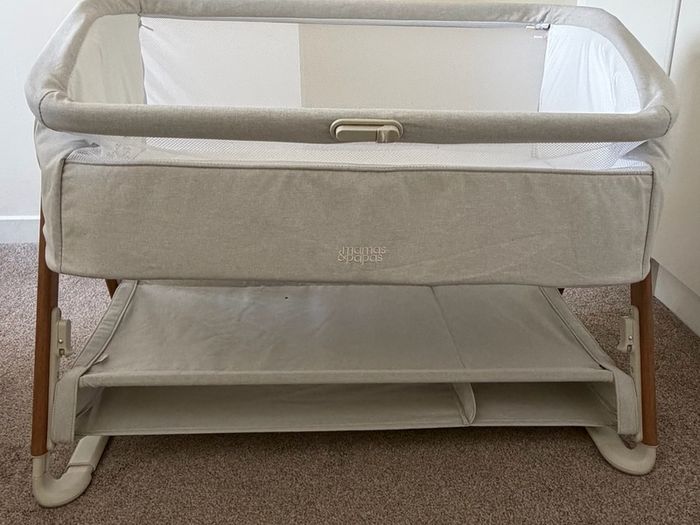 Lua Bedside Crib Excellent Condition