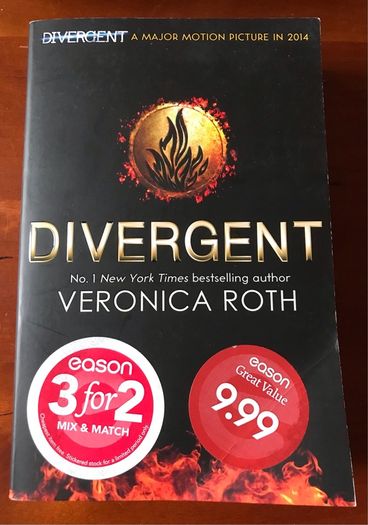 Divergent by Veronica Roth