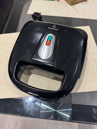 Sandwich Toaster 3-1