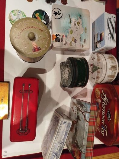 Collectable storage tins