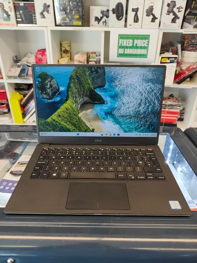 Dell XPS 13 9343 13.3" i5-5300U 2.3GHz 8GB 256GB SSD Windows 11 Pro (Sound Not Working)