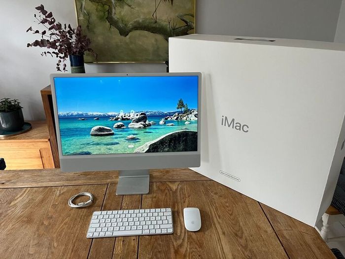Apple 24 iMac M1 8-Core CPU / 8-Core GPU  Silver